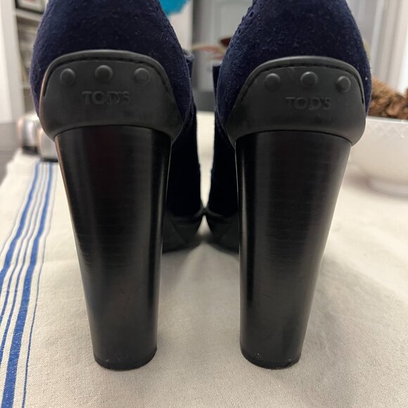 TOD'S HIGH HEEL DARK BLUE BROGUES - Picture 3 of 3